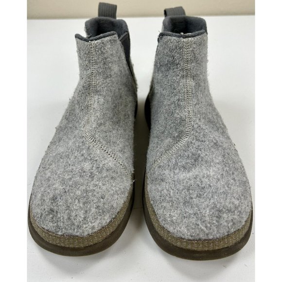 Chaco Other - CHACO Revel Chelsea Gray Comfort Luvseat Footbed Slip On Mens Shoes Size 8.5 EUC